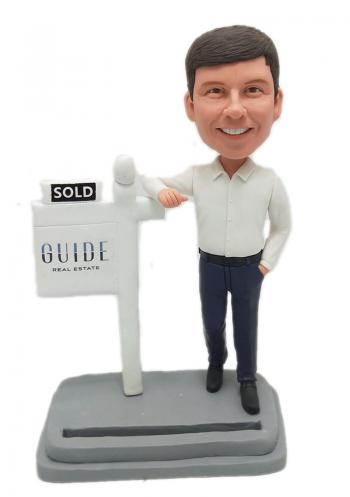 CUSTOM BOBBLEHEADS-REALTOR